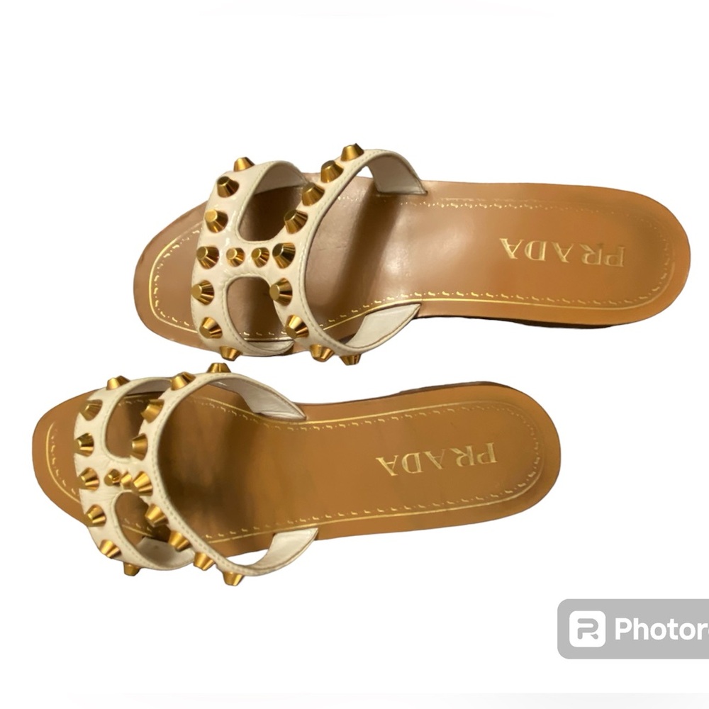 🌸 AUTHENTIC PRADA SLIDES - Picture 8 of 10